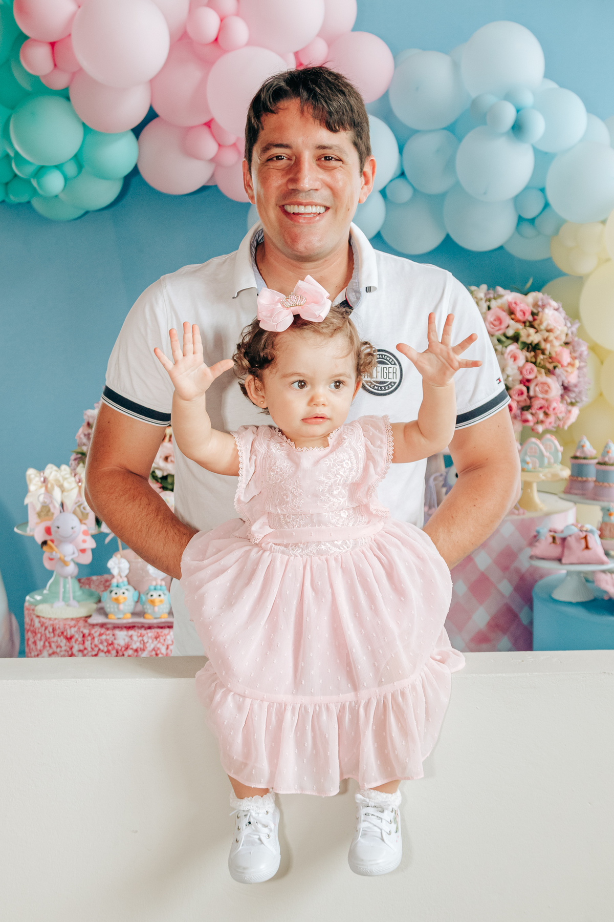 Aniversário infantil decoração luxo galinha pintadinha 1 ano em florianopolis sc scotti produções fotografa thayane peters fotografia especializada em familias doces personalizados