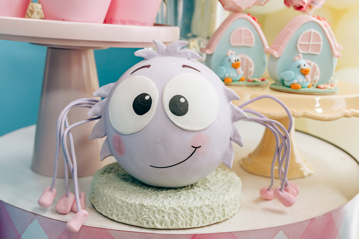 Aniversário infantil decoração luxo galinha pintadinha 1 ano em florianopolis sc scotti produções fotografa thayane peters fotografia especializada em familias doces personalizados