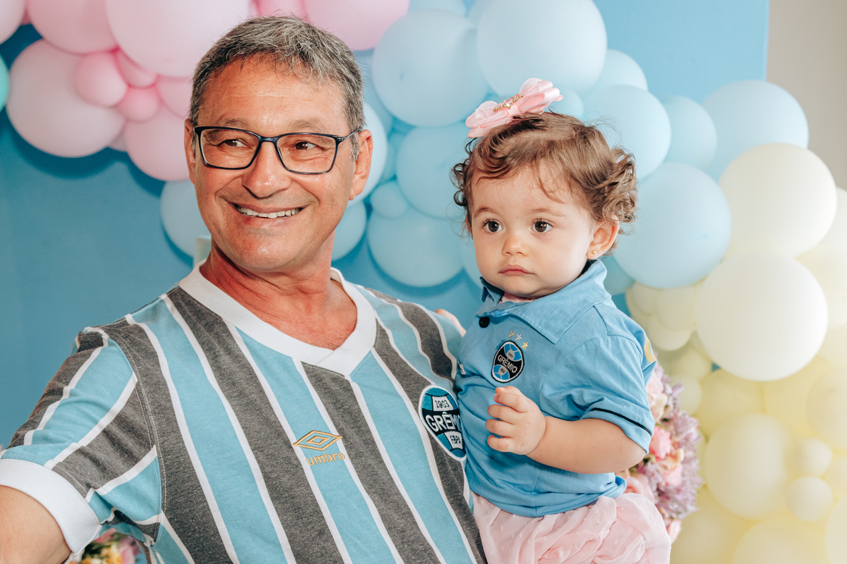 Aniversário infantil decoração luxo galinha pintadinha 1 ano em florianopolis sc scotti produções fotografa thayane peters fotografia especializada em familias doces personalizados gremio gremista