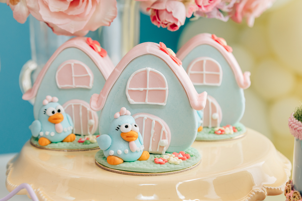 Aniversário infantil decoração luxo galinha pintadinha 1 ano em florianopolis sc scotti produções fotografa thayane peters fotografia especializada em familias doces personalizados