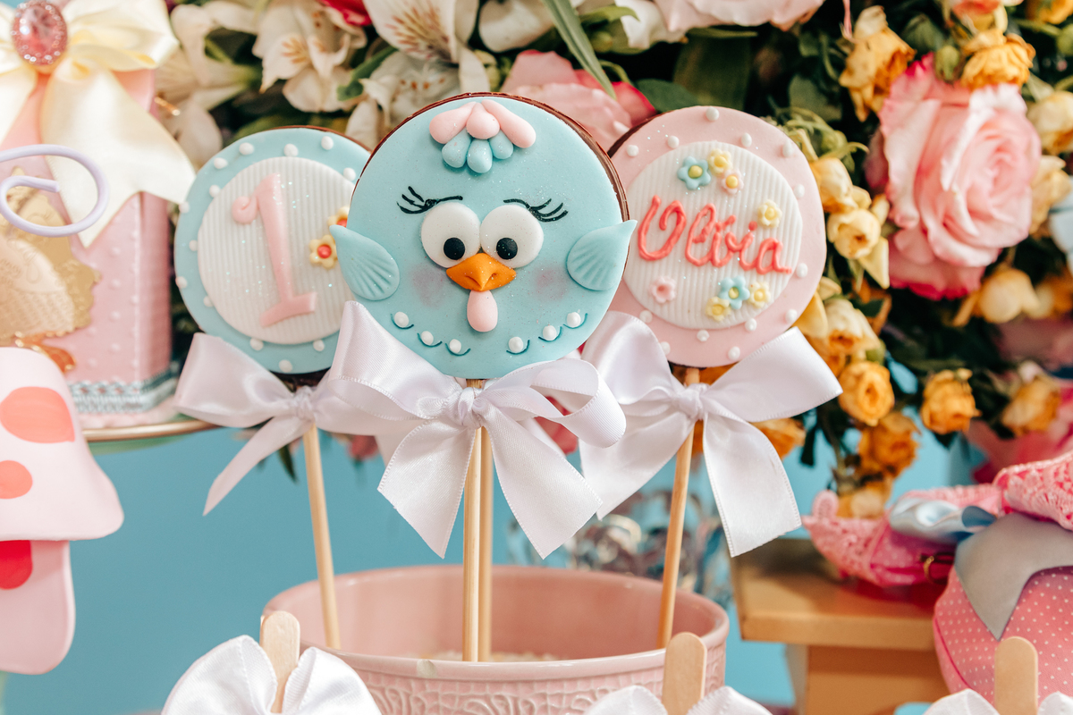 Aniversário infantil decoração luxo galinha pintadinha 1 ano em florianopolis sc scotti produções fotografa thayane peters fotografia especializada em familias doces personalizados