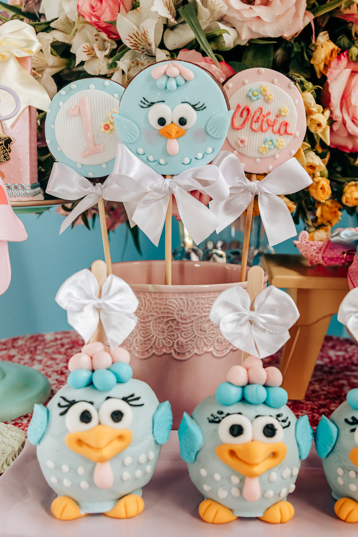 Aniversário infantil decoração luxo galinha pintadinha 1 ano em florianopolis sc scotti produções fotografa thayane peters fotografia especializada em familias doces personalizados