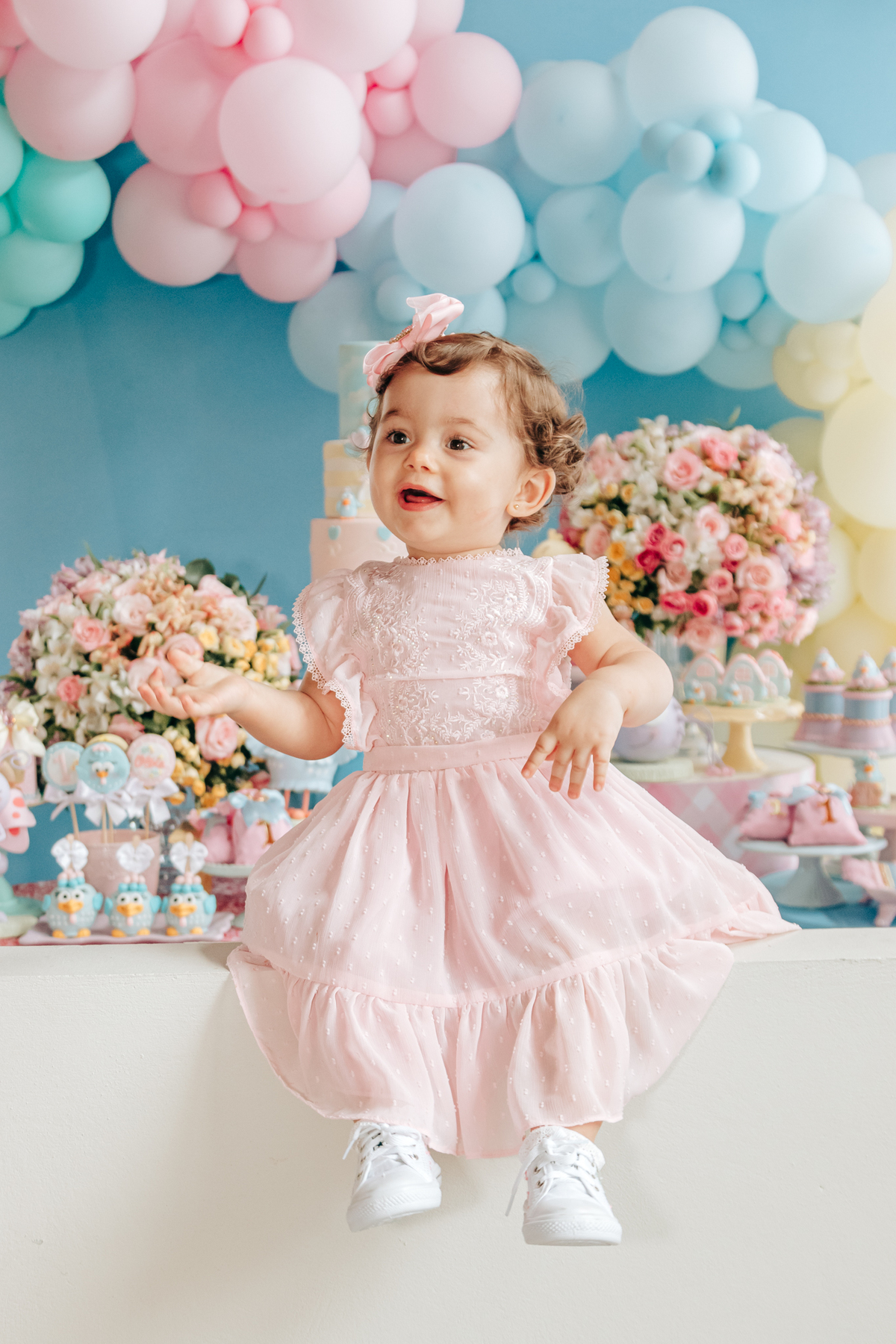 Aniversário infantil decoração luxo galinha pintadinha 1 ano em florianopolis sc scotti produções fotografa thayane peters fotografia especializada em familias doces personalizados