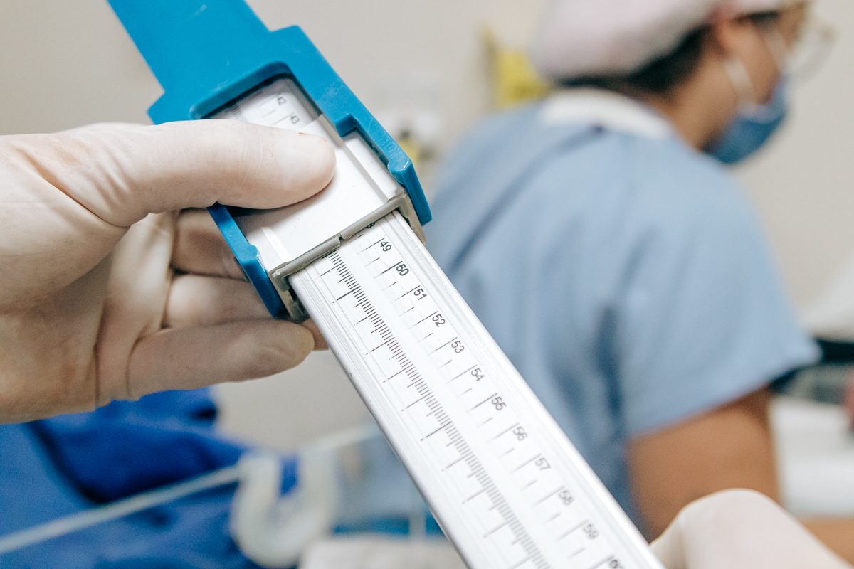 Fotografia e video de parto cesárea na clinica maternidade Santa Helena em florianópolis fotografa palhoça Thayane Peters Fotografia especializada em 