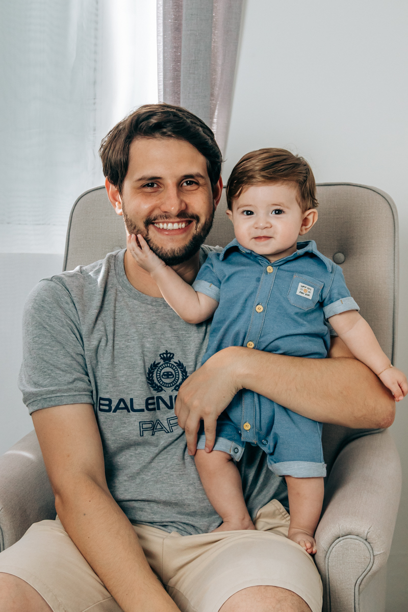 ensaio book fotográfico fotografia de família em florianópolis floripa fotógrafa palhoça são jose em santa catarina sc foto lifestyle de bebê acompanhamento mensal 6 meses espontanêa real simples e natural 