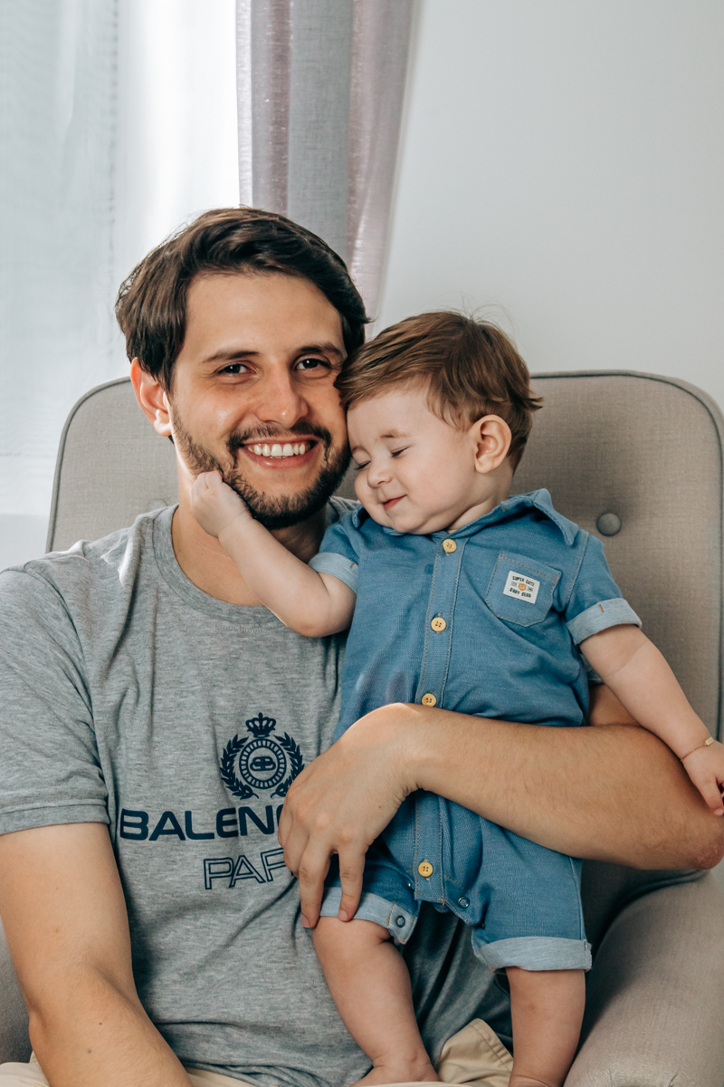 ensaio book fotográfico fotografia de família em florianópolis floripa fotógrafa palhoça são jose em santa catarina sc foto lifestyle de bebê acompanhamento mensal 6 meses espontanêa real simples e natural 