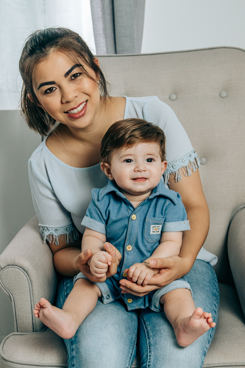 ensaio book fotográfico fotografia de família em florianópolis floripa fotógrafa palhoça são jose em santa catarina sc foto lifestyle de bebê acompanhamento mensal 6 meses espontanêa real simples e natural 