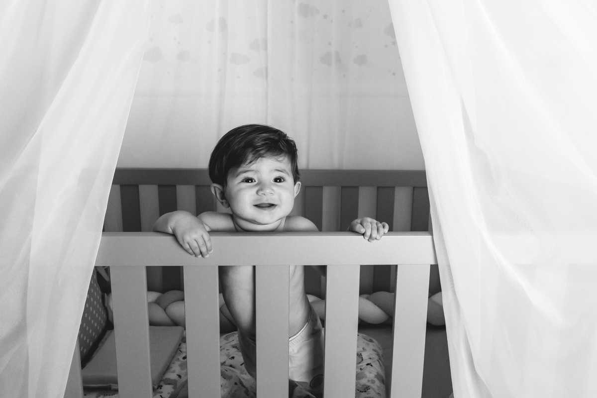 ensaio book fotográfico fotografia de família em florianópolis floripa fotógrafa palhoça são jose em santa catarina sc foto lifestyle de bebê acompanhamento mensal 6 meses espontanêa real simples e natural 