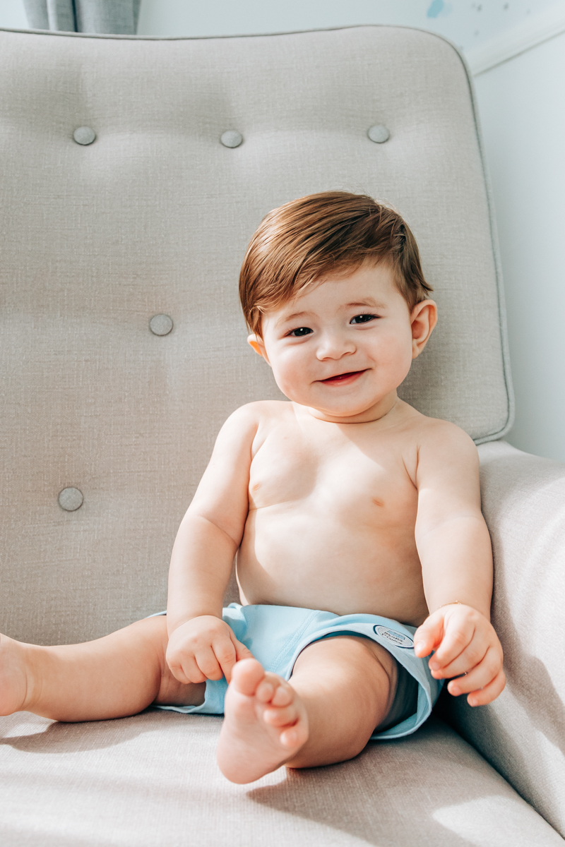 ensaio book fotográfico fotografia de família em florianópolis floripa fotógrafa palhoça são jose em santa catarina sc foto lifestyle de bebê acompanhamento mensal 6 meses espontanêa real simples e natural 