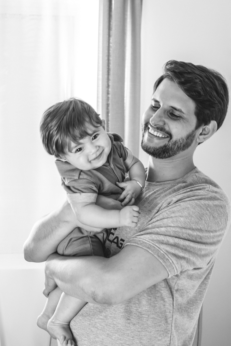 ensaio book fotográfico fotografia de família em florianópolis floripa fotógrafa palhoça são jose em santa catarina sc foto lifestyle de bebê acompanhamento mensal 6 meses espontanêa real simples e natural 