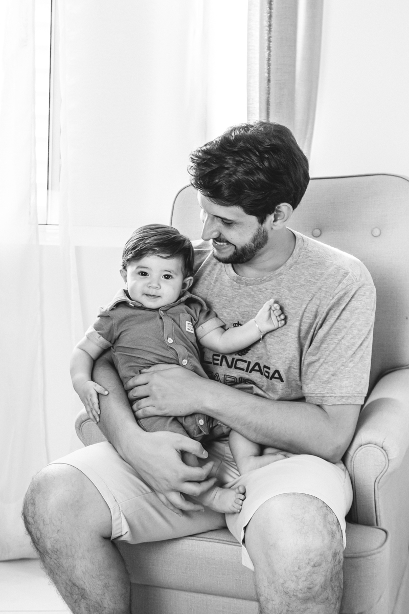 ensaio book fotográfico fotografia de família em florianópolis floripa fotógrafa palhoça são jose em santa catarina sc foto lifestyle de bebê acompanhamento mensal 6 meses espontanêa real simples e natural 