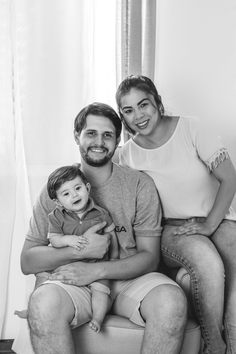 ensaio book fotográfico fotografia de família em florianópolis floripa fotógrafa palhoça são jose em santa catarina sc foto lifestyle de bebê acompanhamento mensal 6 meses espontanêa real simples e natural 