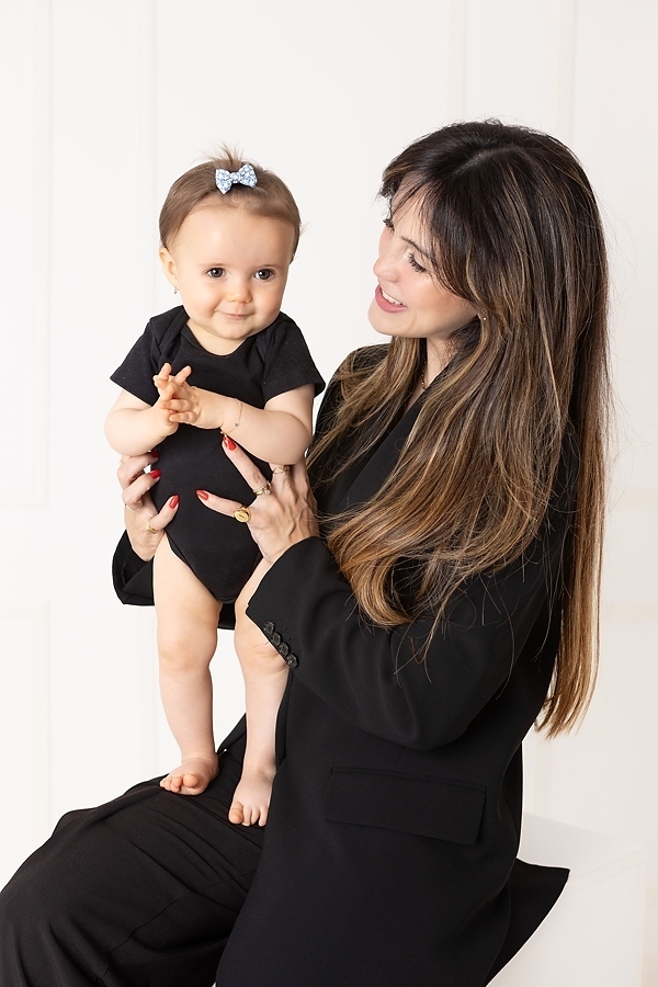 ensaio família, fotos de família em estúdio, fotografia de pais e filhos, retratos de família, foto de mãe e filhos, foto de pai e filhos, foto de mãe e pai com filhos, ensaio fotográfico de família, sessão de fotos em família , fotos de irmãs, 