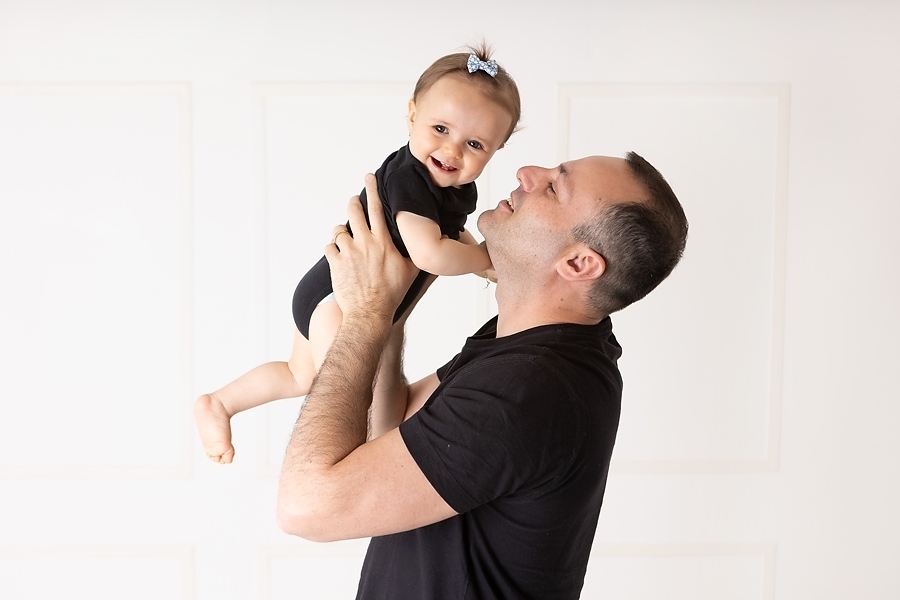 ensaio família, fotos de família em estúdio, fotografia de pais e filhos, retratos de família, foto de mãe e filhos, foto de pai e filhos, foto de mãe e pai com filhos, ensaio fotográfico de família, sessão de fotos em família , fotos de irmãs, 