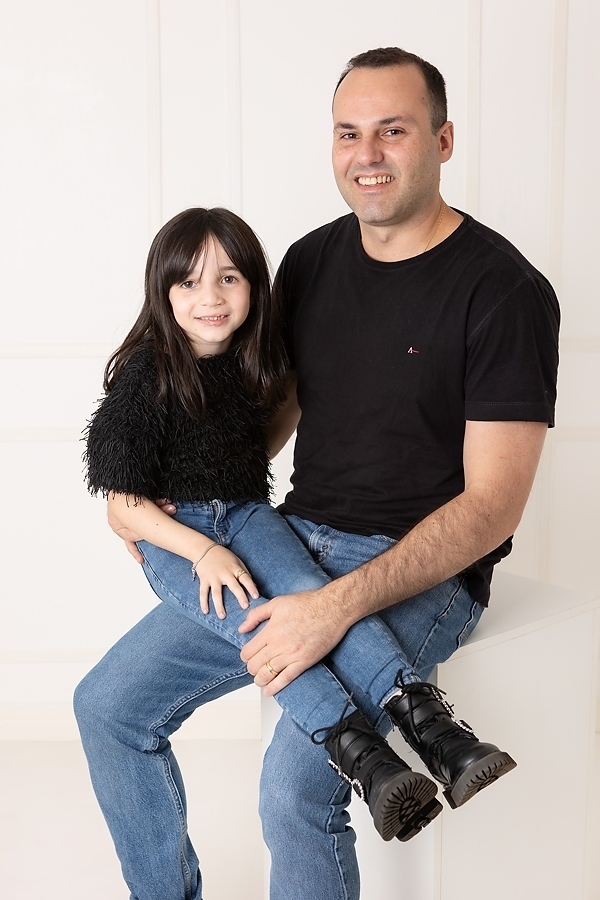 ensaio família, fotos de família em estúdio, fotografia de pais e filhos, retratos de família, foto de mãe e filhos, foto de pai e filhos, foto de mãe e pai com filhos, ensaio fotográfico de família, sessão de fotos em família , fotos de irmãs, 