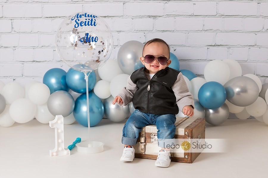 Ensaio fotográfico de 1 ano, comemoração de 1 ano, festa de 1 ano, fotos de estúdio para bebê de 1 ano, retrato de bebê, comemoração de aniversário de 1 aninho, acompanhamento fotográfico de 1 ano, leao studio, fotografo de familia, estúdio na mooca