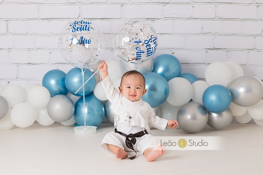 Ensaio fotográfico de 1 ano, comemoração de 1 ano, festa de 1 ano, fotos de estúdio para bebê de 1 ano, retrato de bebê, comemoração de aniversário de 1 aninho, acompanhamento fotográfico de 1 ano, leao studio, fotografo de familia, estúdio na mooca