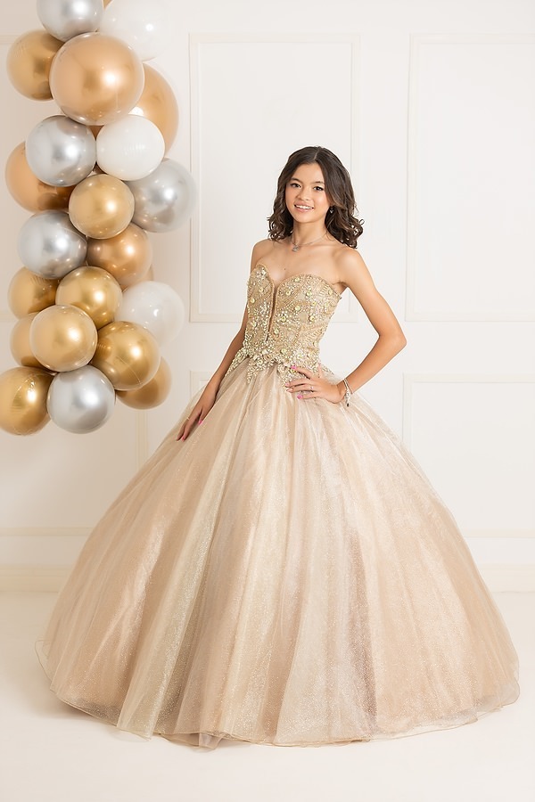 debutante, ensaio debutante, 15 anos, estudio fotográfico na mooca, estudio fotográfico, debutando, mãe de menina, foto de familia, fotografo de família, ensaio debutante em estúdio, fotografo de debutante, Leão Studio, Flávio Leão