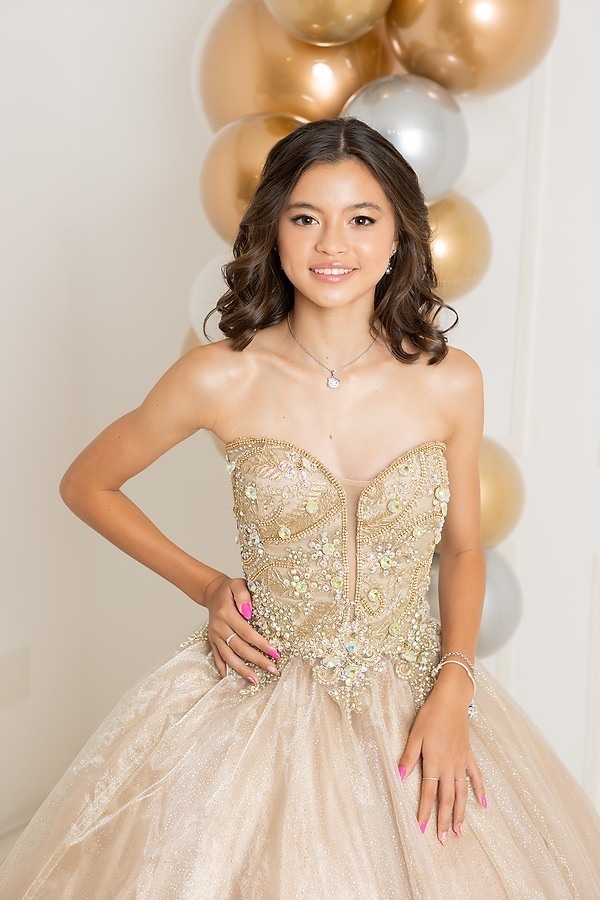 debutante, ensaio debutante, 15 anos, estudio fotográfico na mooca, estudio fotográfico, debutando, mãe de menina, foto de familia, fotografo de família, ensaio debutante em estúdio, fotografo de debutante, Leão Studio, Flávio Leão