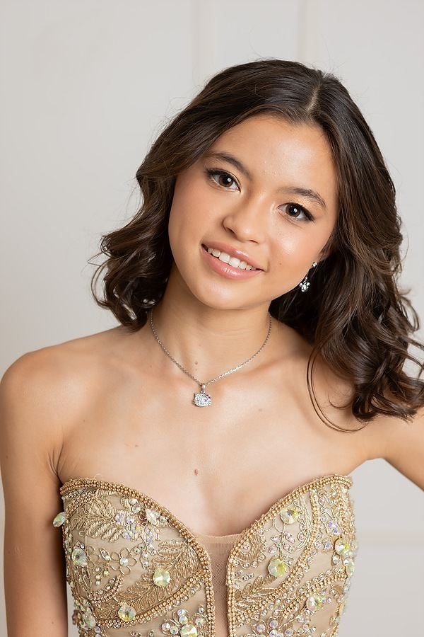 debutante, ensaio debutante, 15 anos, estudio fotográfico na mooca, estudio fotográfico, debutando, mãe de menina, foto de familia, fotografo de família, ensaio debutante em estúdio, fotografo de debutante, Leão Studio, Flávio Leão