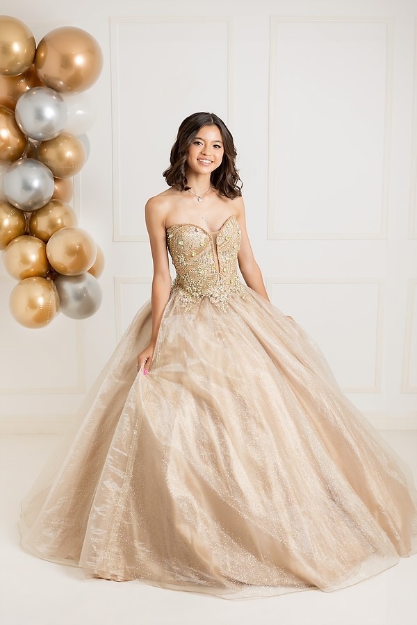 debutante, ensaio debutante, 15 anos, estudio fotográfico na mooca, estudio fotográfico, debutando, mãe de menina, foto de familia, fotografo de família, ensaio debutante em estúdio, fotografo de debutante, Leão Studio, Flávio Leão