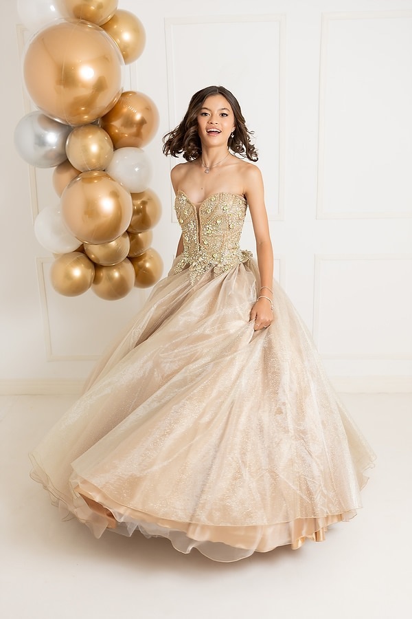 debutante, ensaio debutante, 15 anos, estudio fotográfico na mooca, estudio fotográfico, debutando, mãe de menina, foto de familia, fotografo de família, ensaio debutante em estúdio, fotografo de debutante, Leão Studio, Flávio Leão