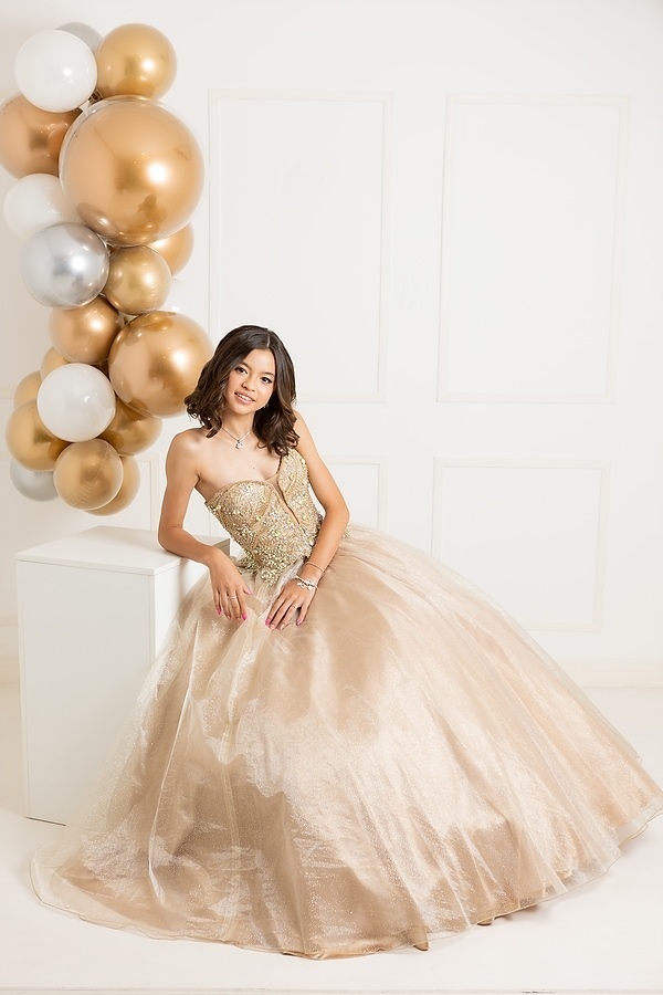 debutante, ensaio debutante, 15 anos, estudio fotográfico na mooca, estudio fotográfico, debutando, mãe de menina, foto de familia, fotografo de família, ensaio debutante em estúdio, fotografo de debutante, Leão Studio, Flávio Leão