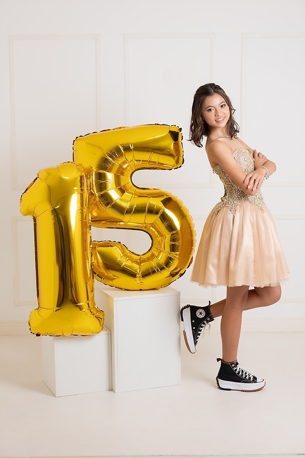 debutante, ensaio debutante, 15 anos, estudio fotográfico na mooca, estudio fotográfico, debutando, mãe de menina, foto de familia, fotografo de família, ensaio debutante em estúdio, fotografo de debutante, Leão Studio, Flávio Leão