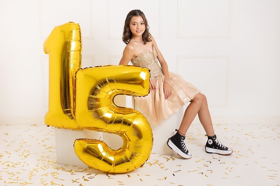 debutante, ensaio debutante, 15 anos, estudio fotográfico na mooca, estudio fotográfico, debutando, mãe de menina, foto de familia, fotografo de família, ensaio debutante em estúdio, fotografo de debutante, Leão Studio, Flávio Leão