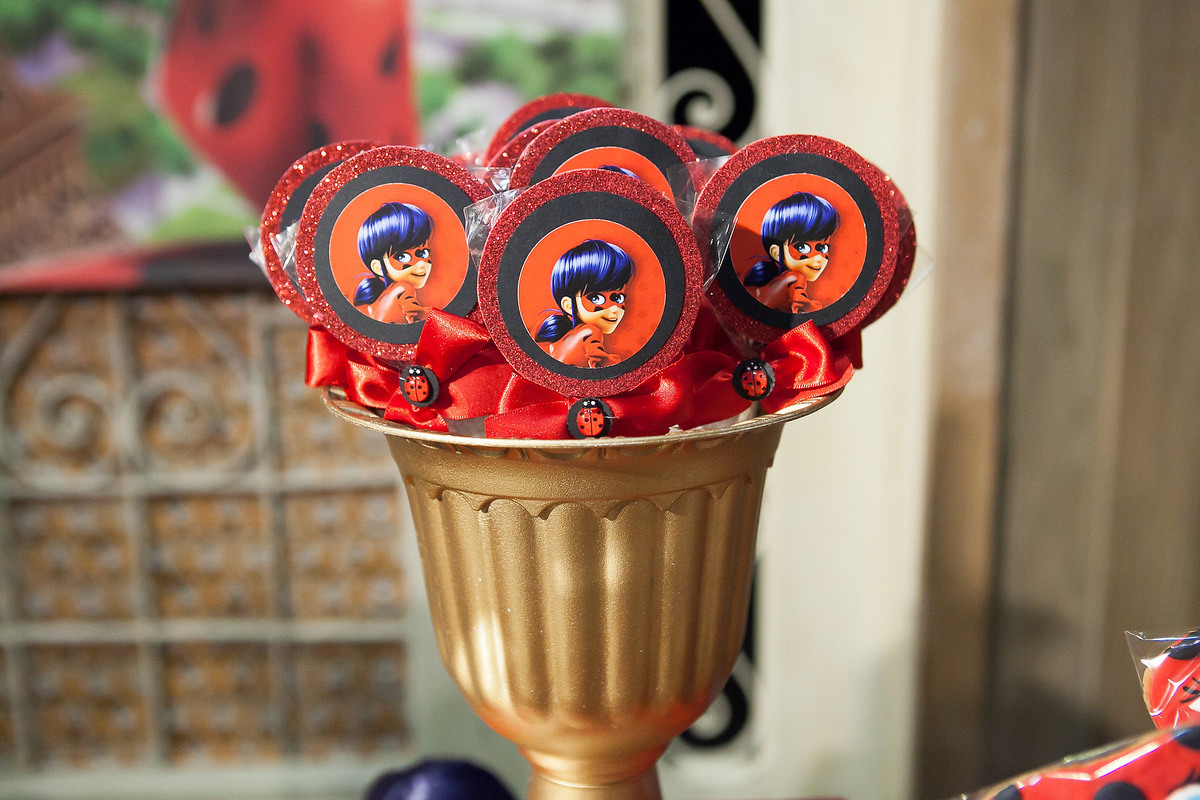 Buffet Miniland - decoração Marcia Colonese