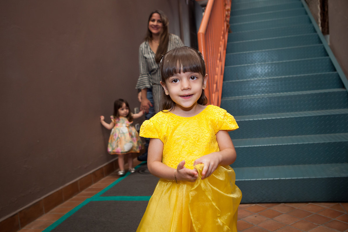 festa de menina , a bela e a fera , buffet Miniland