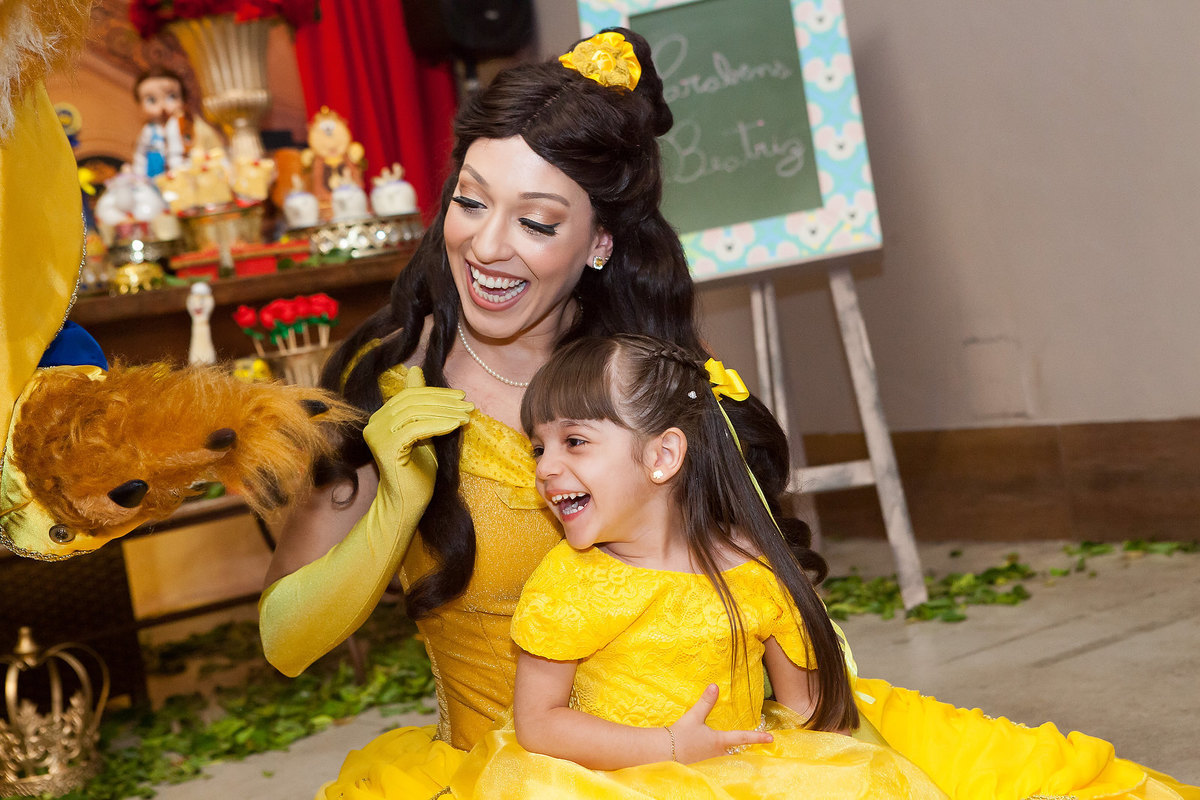 festa de menina , a bela e a fera , buffet Miniland, 