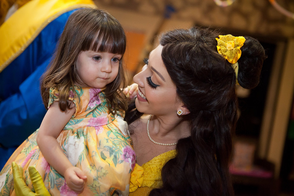 festa de menina , a bela e a fera , buffet Miniland, 