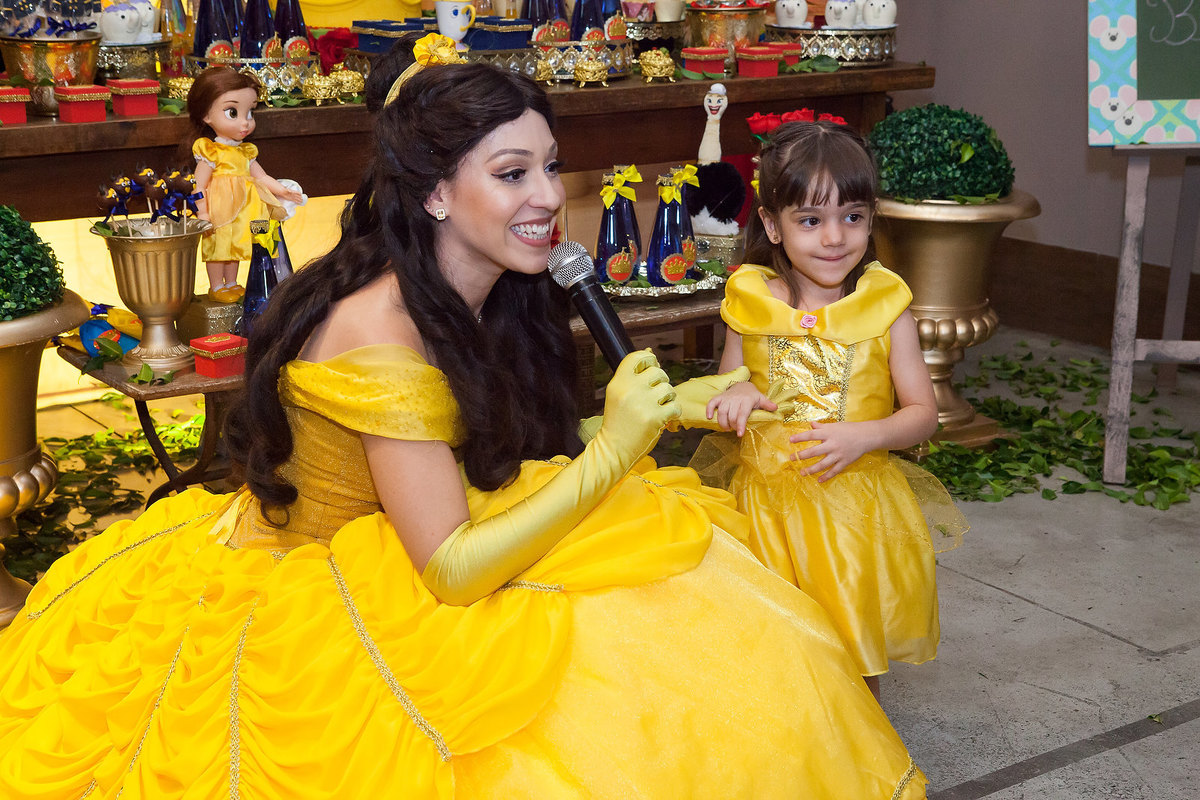 festa de menina , a bela e a fera , buffet Miniland, 