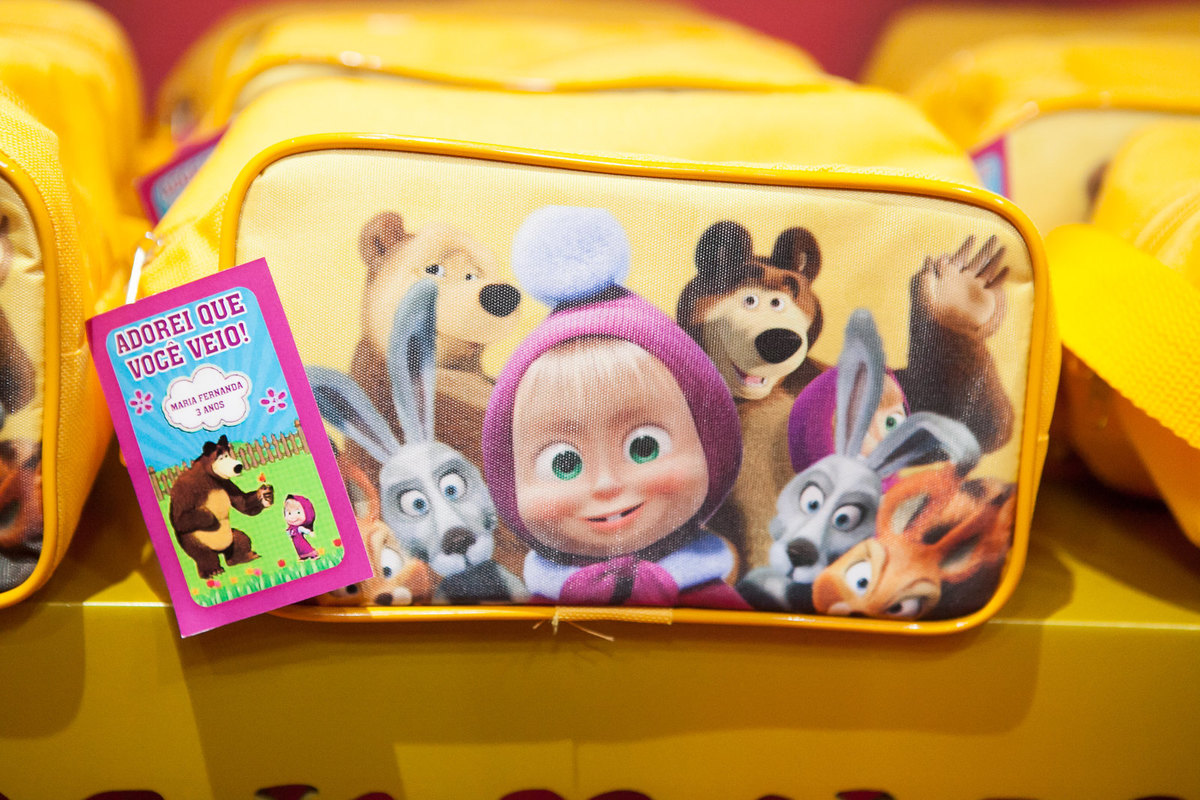 festa infantil, aniversário de 3 anos, menina, casa x , ipiranga , fotografo de criança e bebê , leão studio , flavio leao , xuxa, decoração festa marsha e o urso, lembrancinha