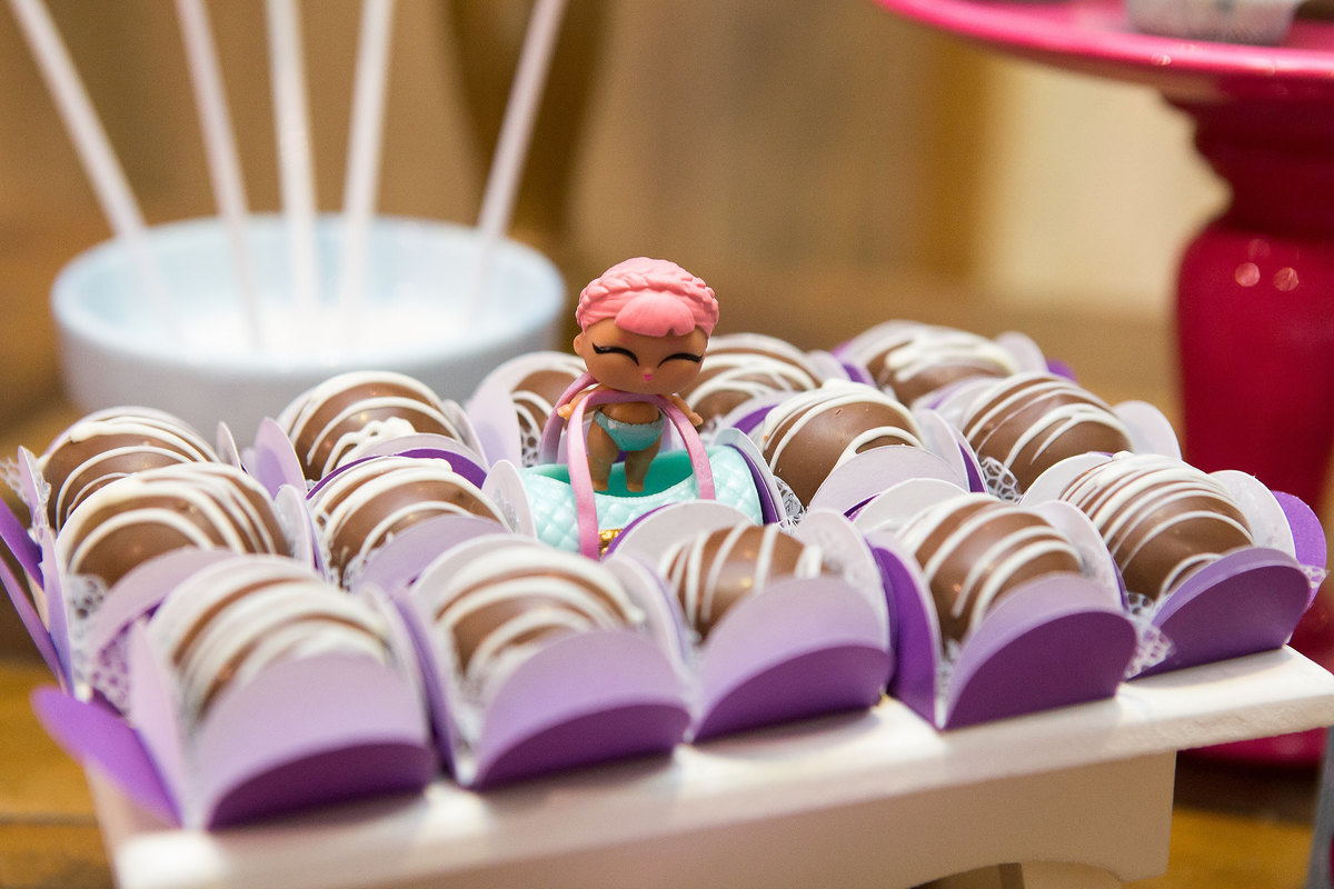 aniversário de menina, buffet miniland, tatuapé, festa de 5 anos, buffet infantil , tema LOL , hora do parabéns 