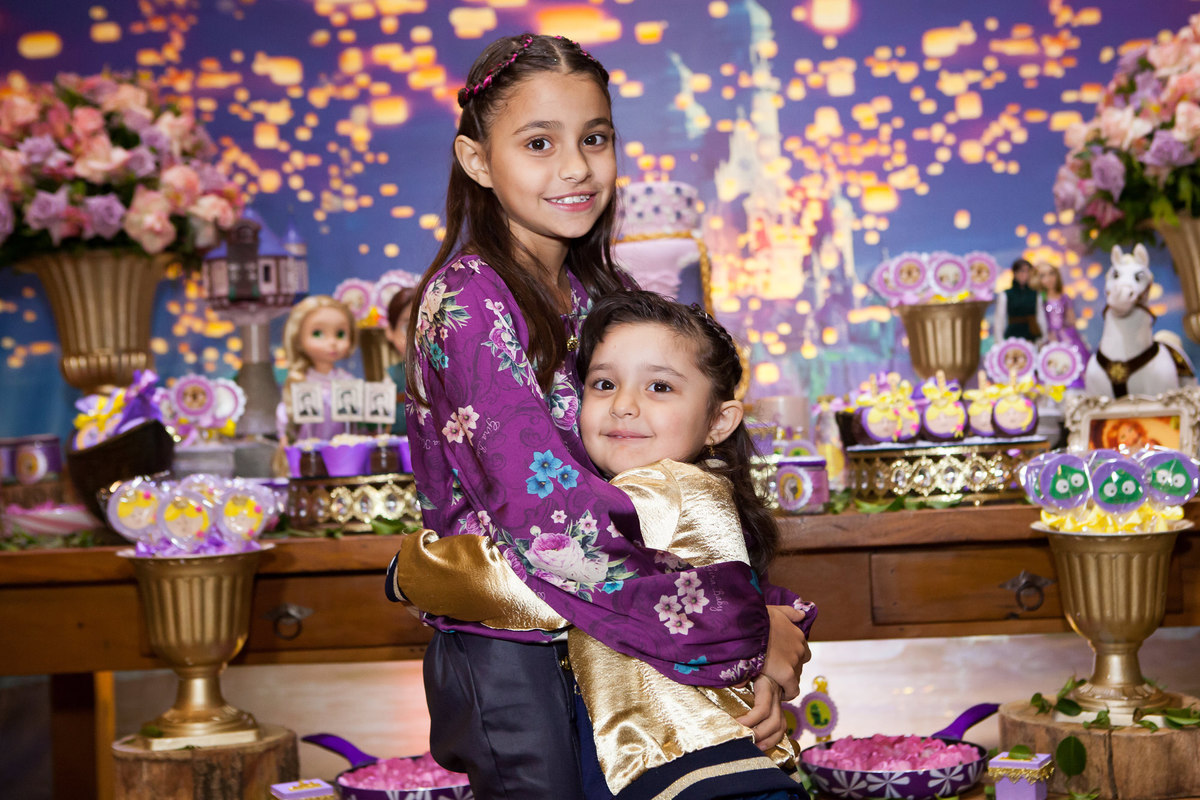 disney, espaço florescer eventos, buffet infantil, familia comemorando aniversário, aniversariante, decoração Marcia Colonese