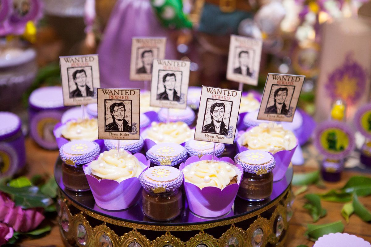 disney, espaço florescer eventos, buffet infantil, familia comemorando aniversário, aniversariante, decoração Marcia Colonese