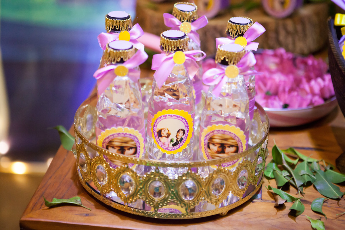 disney, espaço florescer eventos, buffet infantil, familia comemorando aniversário, aniversariante, decoração Marcia Colonese