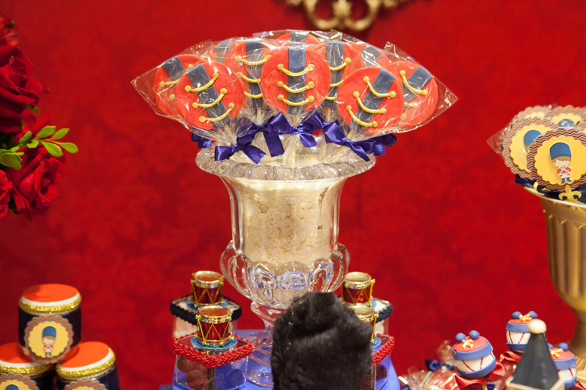 aniversário de um ano, tema diferente, londres, britânico, família reunida,  criança brincando, decoração marcia colonese, 