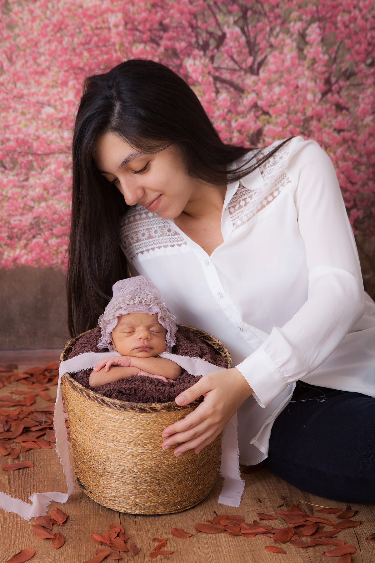 Ensaio newborn, foto de recem-nascido, bebê, foto de família, leão Studio, bebezinho, foto de recem-nascido, soninho , bebê com a mãe