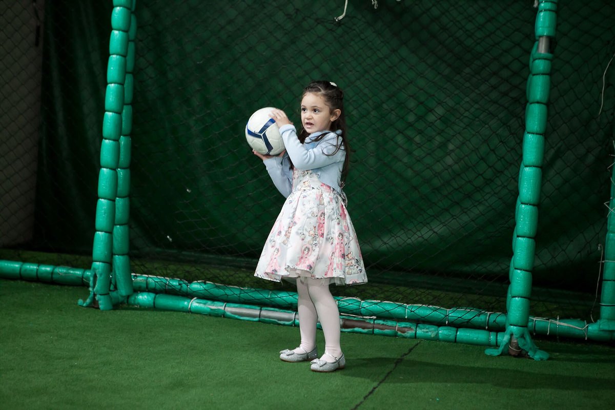 festa infantil , buffet Planeta kids, Tatuapé, aniversário de menina, Disney Cinderela, fachada Letrix , fotografo de festa infantil , família , 4 anos, fotos leão Studio, Flávio Leão, futebol