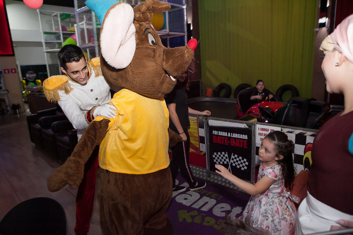 festa infantil , buffet Planeta kids, Tatuapé, aniversário de menina, Disney Cinderela, fachada Letrix , fotografo de festa infantil , família , 4 anos, fotos leão Studio, Flávio Leão , festolândia , personagens de festa