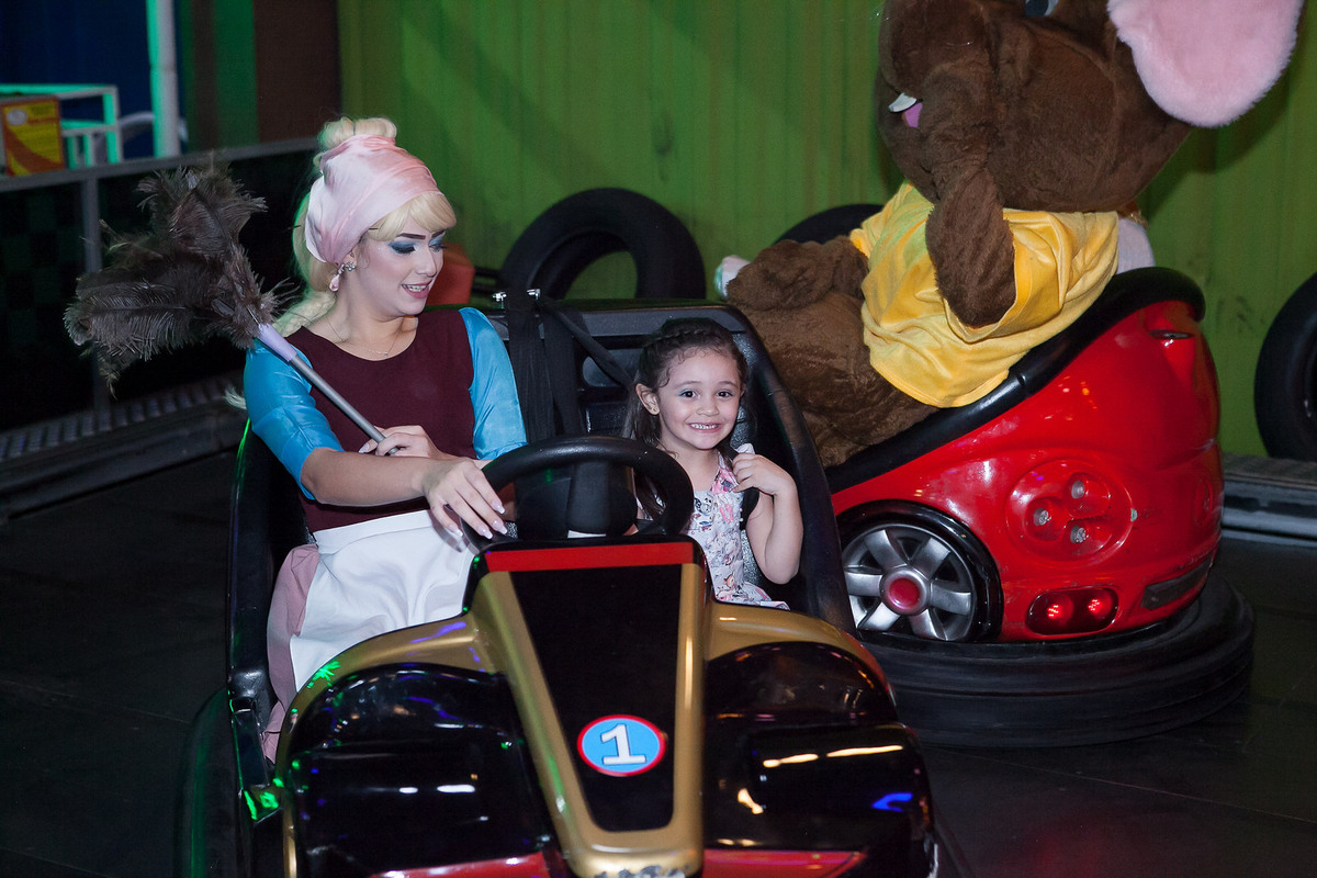 festa infantil , buffet Planeta kids, Tatuapé, aniversário de menina, Disney Cinderela, fachada Letrix , fotografo de festa infantil , família , 4 anos, fotos leão Studio, Flávio Leão , festolândia , personagens de festa