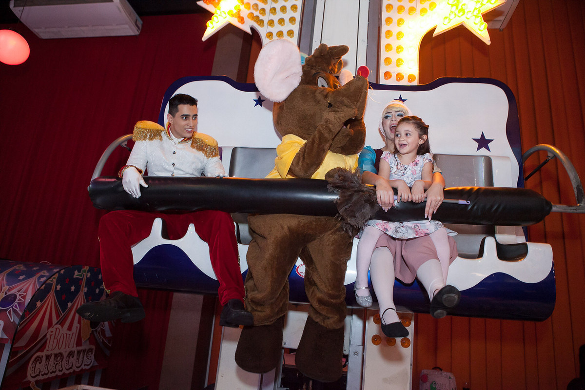 festa infantil , buffet Planeta kids, Tatuapé, aniversário de menina, Disney Cinderela, fachada Letrix , fotografo de festa infantil , família , 4 anos, fotos leão Studio, Flávio Leão , festolândia , personagens de festa