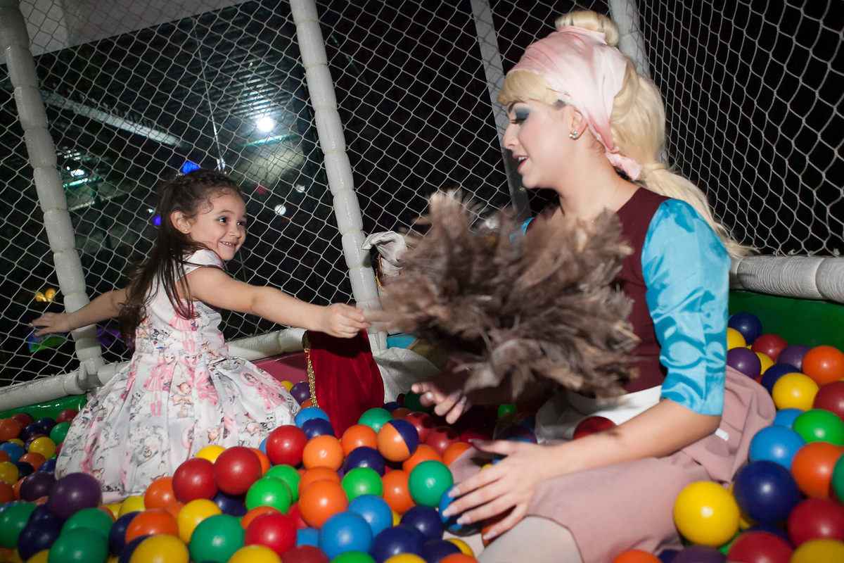 festa infantil , buffet Planeta kids, Tatuapé, aniversário de menina, Disney Cinderela, fachada Letrix , fotografo de festa infantil , família , 4 anos, fotos leão Studio, Flávio Leão , festolândia , personagens de festa