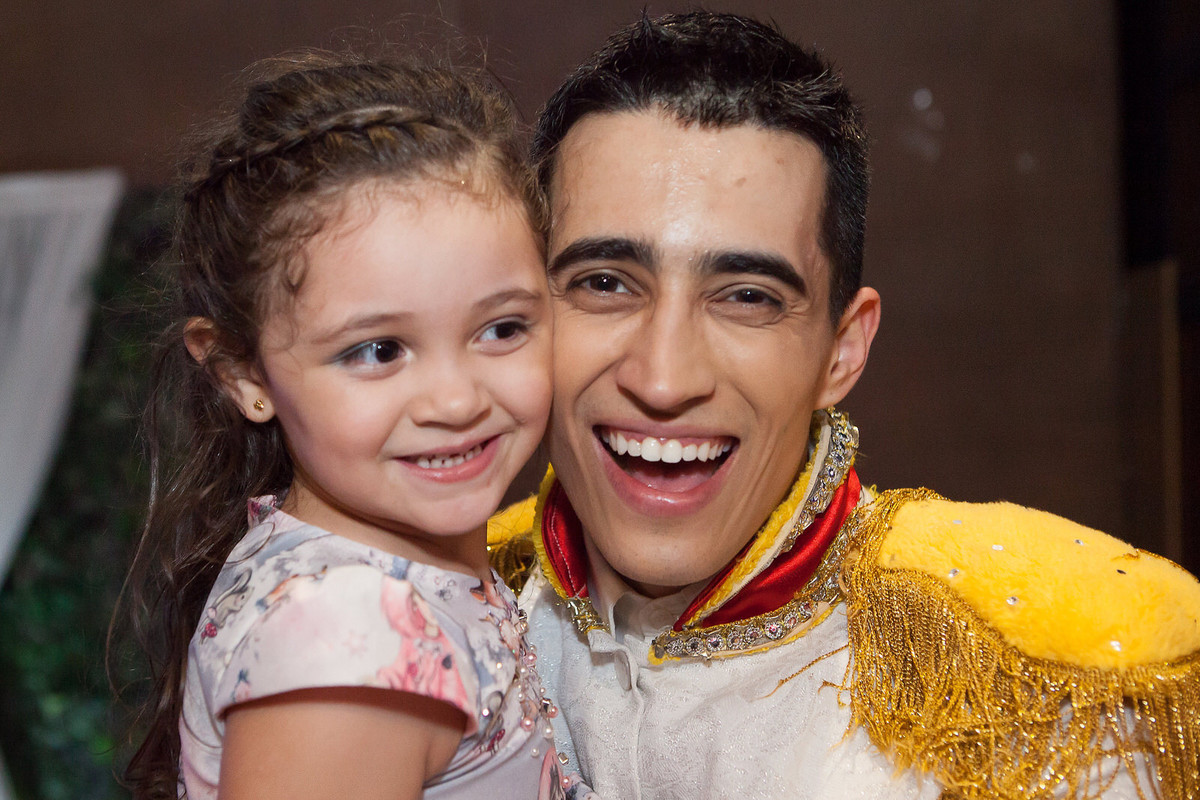 festa infantil , buffet Planeta kids, Tatuapé, aniversário de menina, Disney Cinderela, fachada Letrix , fotografo de festa infantil , família , 4 anos, fotos leão Studio, Flávio Leão , festolândia , personagens de festa