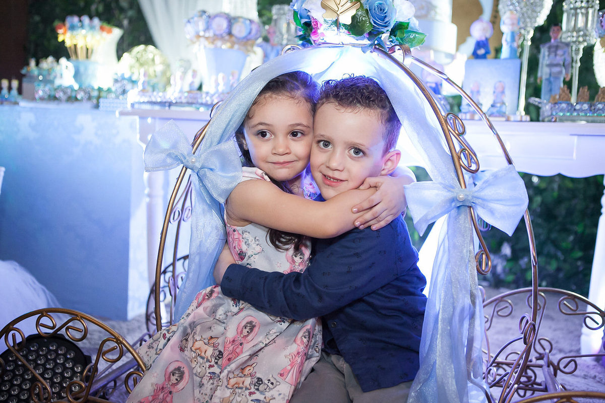 festa infantil , buffet Planeta kids, Tatuapé, aniversário de menina, Disney Cinderela, fachada Letrix , fotografo de festa infantil , família , 4 anos, fotos leão Studio, Flávio Leão , 