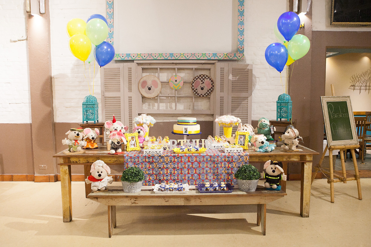 Festa de menino, aniversário de criança, 1 ano, buffet miniland, tatuapé, brinquedos educativos, arthur, balões led