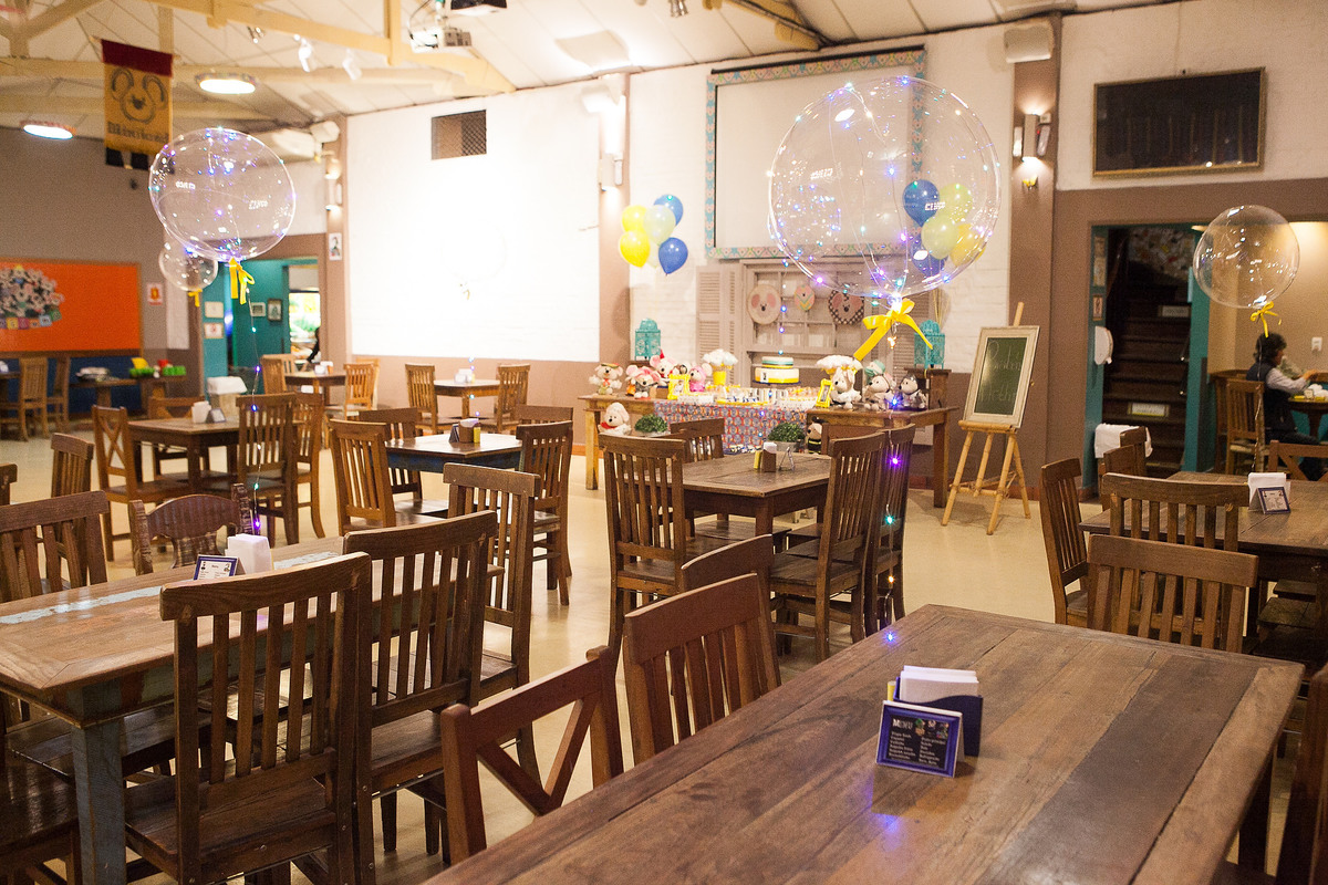 Festa de menino, aniversário de criança, 1 ano, buffet miniland, tatuapé, brinquedos educativos, arthur, balões led